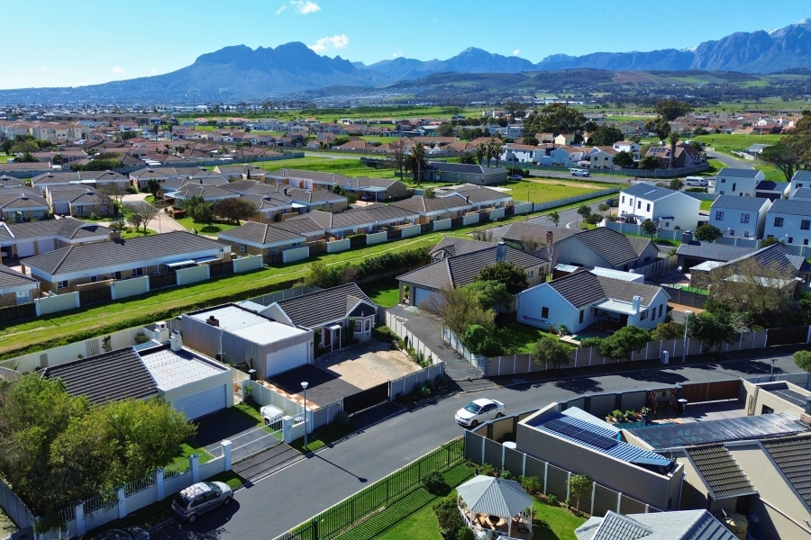 3 Bedroom Property for Sale in Onverwacht Western Cape